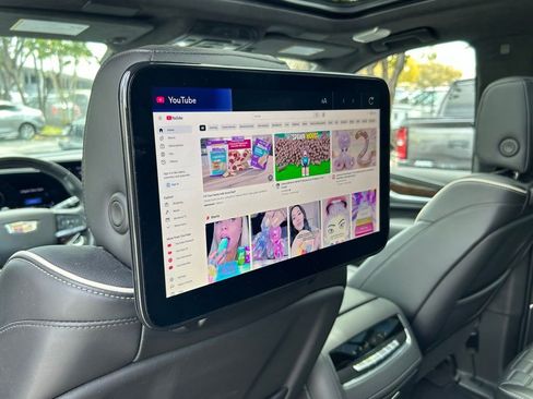 Used 2024 Cadillac Escalade ESV Sport Platinum w/ LPO, ONYX Package image 65