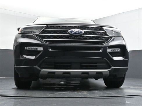 Used 2023 Ford Explorer XLT w/ Equipment Group 202A image 22