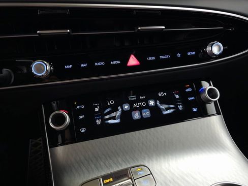 Used 2026 Genesis GV70 2.5T Sport Prestige image 27