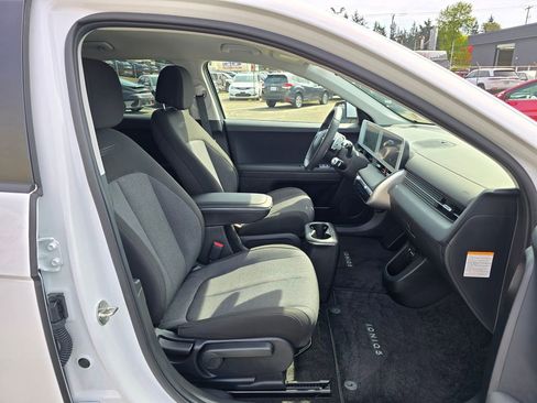 Used 2024 Hyundai Ioniq 5 SEL RWD image 11