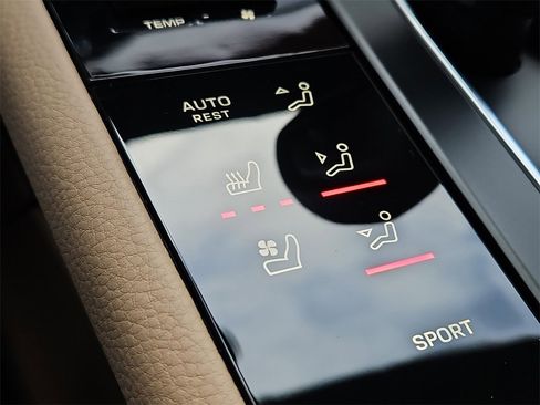 New 2026 Porsche Macan image 19