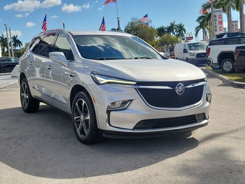 Used 2022 Buick Enclave Essence w/ Sport Touring Edition image 3