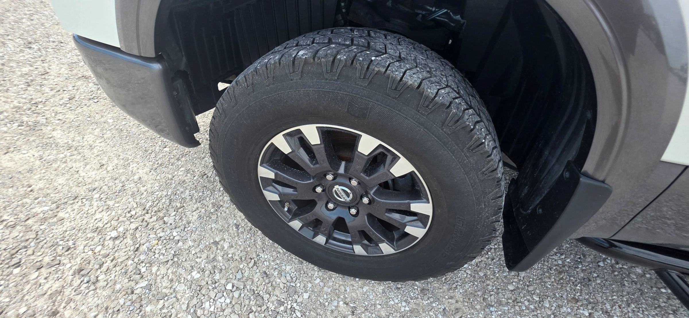 Used 2018 Nissan Titan PRO-4X w/ Pro-4x Utility Package AWD/4WD image 28