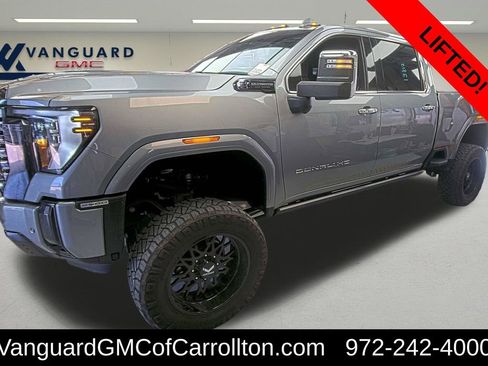 Used 2024 GMC Sierra 2500 Denali Ultimate AWD/4WD image 1