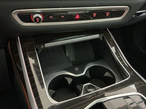 Certified 2025 BMW X7 xDrive40i image 15
