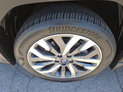 Certified 2025 Subaru Forester Touring AWD/4WD image 23