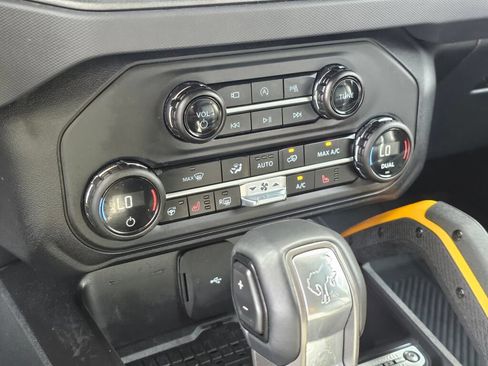 Certified 2024 Ford Bronco Badlands AWD/4WD image 24