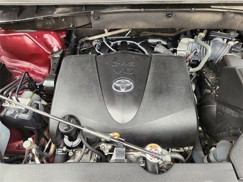 Used 2018 Toyota Highlander Limited image 23