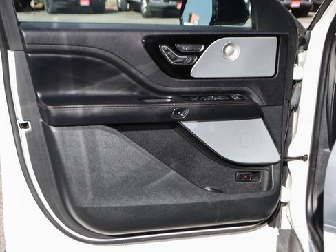 Used 2021 Lincoln Aviator Reserve w/ Equipment Group 201A RWD image 18