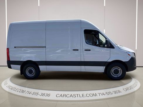 Used 2023 Mercedes-Benz Sprinter 2500 image 6