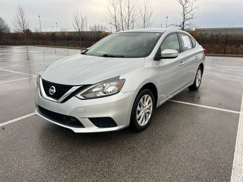 Used 2019 Nissan Sentra SV image 3
