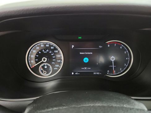 Used 2022 Genesis G70 2.0T image 16