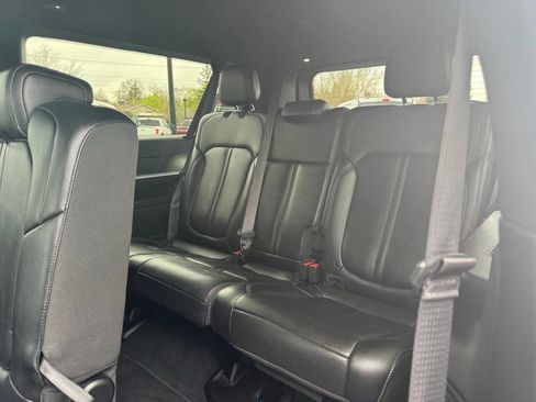 Used 2023 Jeep Wagoneer L Series II AWD/4WD image 34