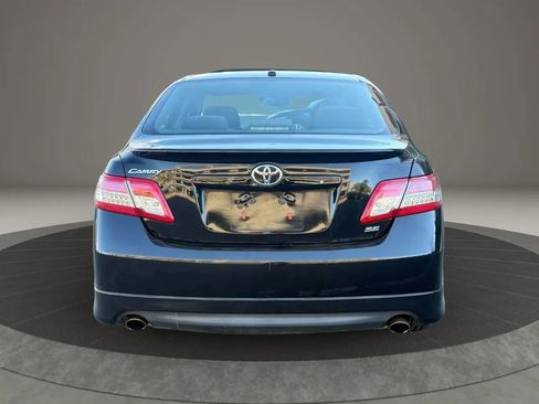 Used 2011 Toyota Camry SE image 6