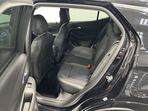 Used 2022 Buick Encore GX Select w/ Sport Touring Package FWD image 27