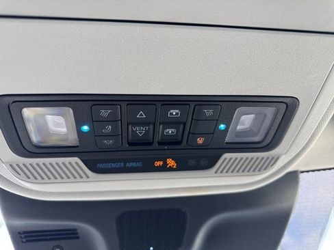 Used 2025 Ford Expedition Platinum w/ Driver's Package image 35