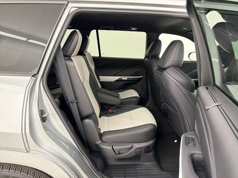 Certified 2024 Lexus TX 500h AWD w/ Technology Package image 29