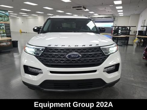 Used 2023 Ford Explorer XLT w/ Equipment Group 202A AWD/4WD image 2