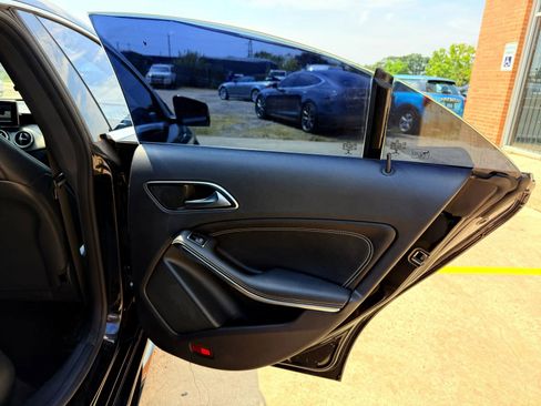 Used 2014 Mercedes-Benz CLA 250 image 28