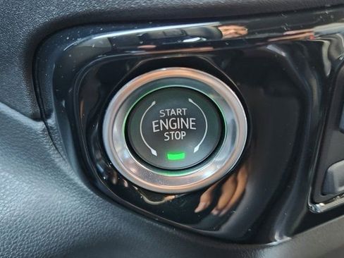 Used 2024 Chevrolet Silverado 1500 High Country w/ Technology Package image 8