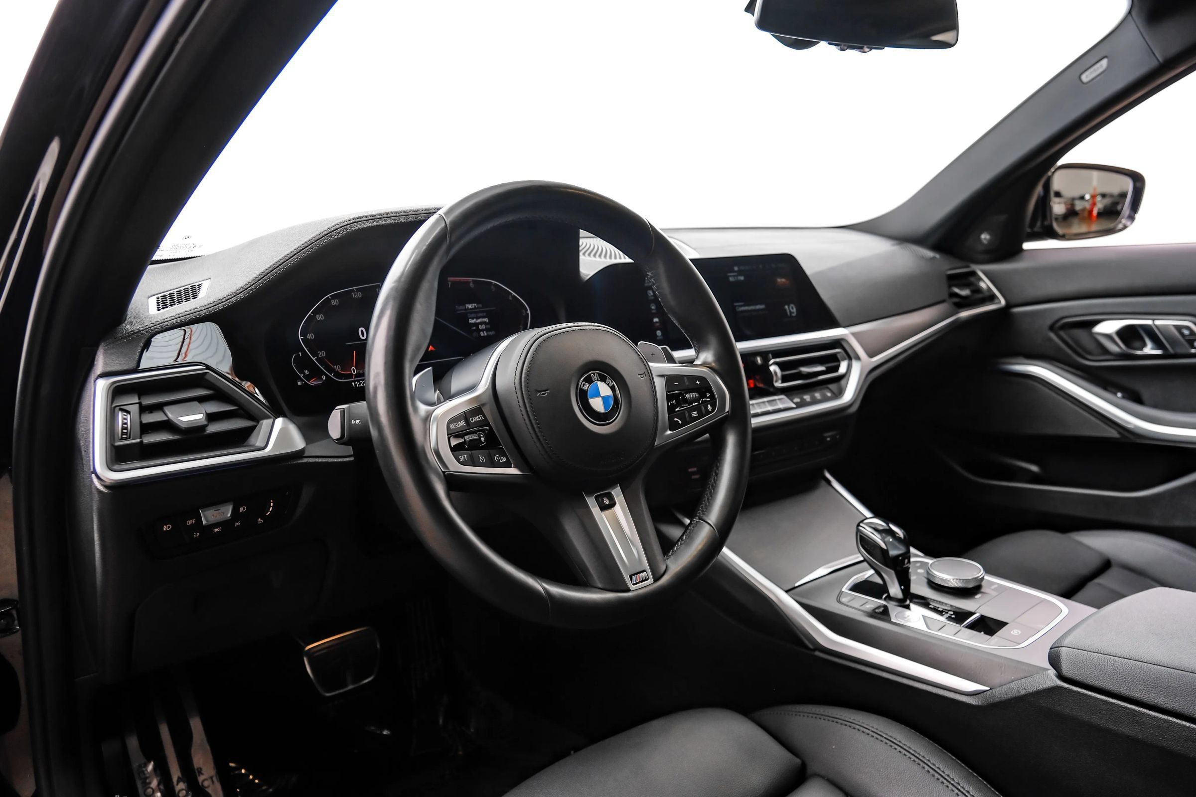 Used 2020 BMW 330i Sedan w/ M Sport Package RWD image 12