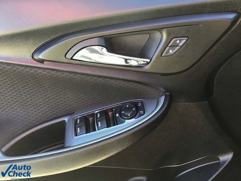 Used 2023 Chevrolet Malibu LT image 25