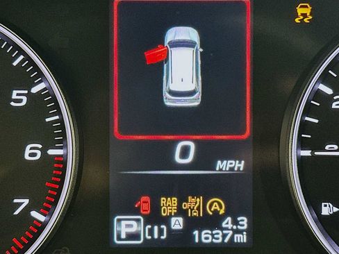 Used 2025 Subaru Forester Limited image 10