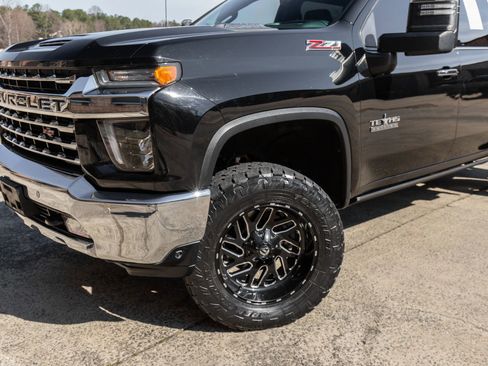 Used 2020 Chevrolet Silverado 2500 LTZ w/ LTZ Texas Edition image 3