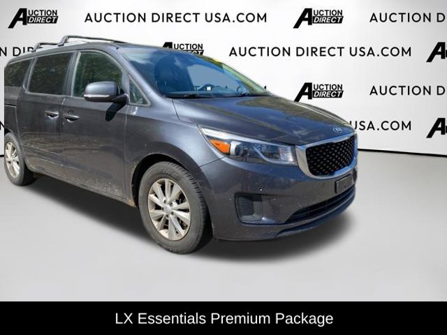 Used 2017 Kia Sedona LX w/ LX Essentials Premium Package FWD image 2