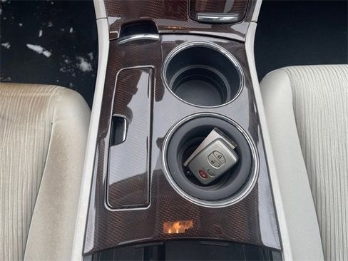 Used 2009 Toyota Venza image 21