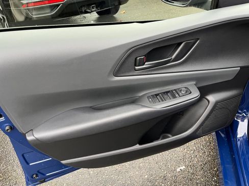 Used 2025 Toyota Prius LE image 20