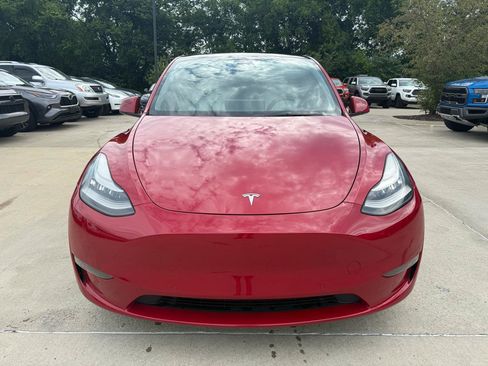 Used 2021 Tesla Model Y Long Range AWD/4WD image 2