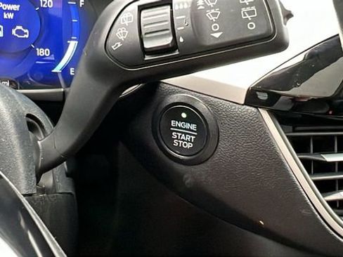 Used 2022 Ford Escape SEL w/ Technology Package image 28