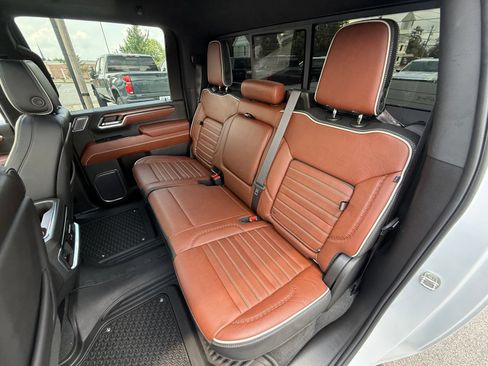Used 2024 GMC Sierra 3500 Denali Ultimate AWD/4WD image 28