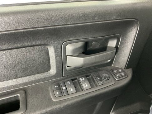 Used 2024 RAM 3500 Tradesman w/ Chrome Appearance Group image 8