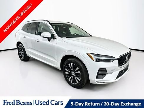Used 2023 Volvo XC60 B5 Core AWD/4WD image 1