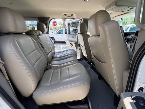 Used 2004 HUMMER H2 w/ Preferred Equipment Group AWD/4WD image 11