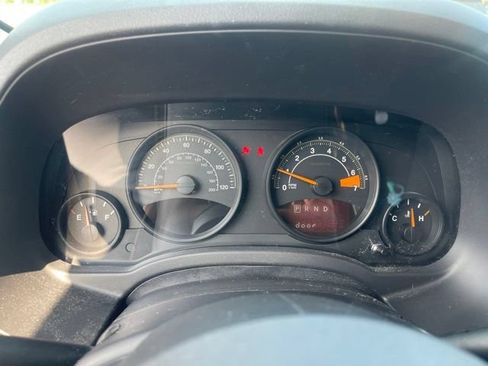 Used 2016 Jeep Patriot Latitude FWD image 10