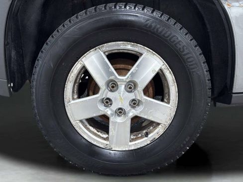 Used 2005 Chevrolet Equinox LS w/ Preferred Equipment Group AWD/4WD image 35