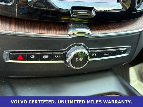 Certified 2023 Volvo XC60 B5 Plus w/ Climate Package AWD/4WD image 22