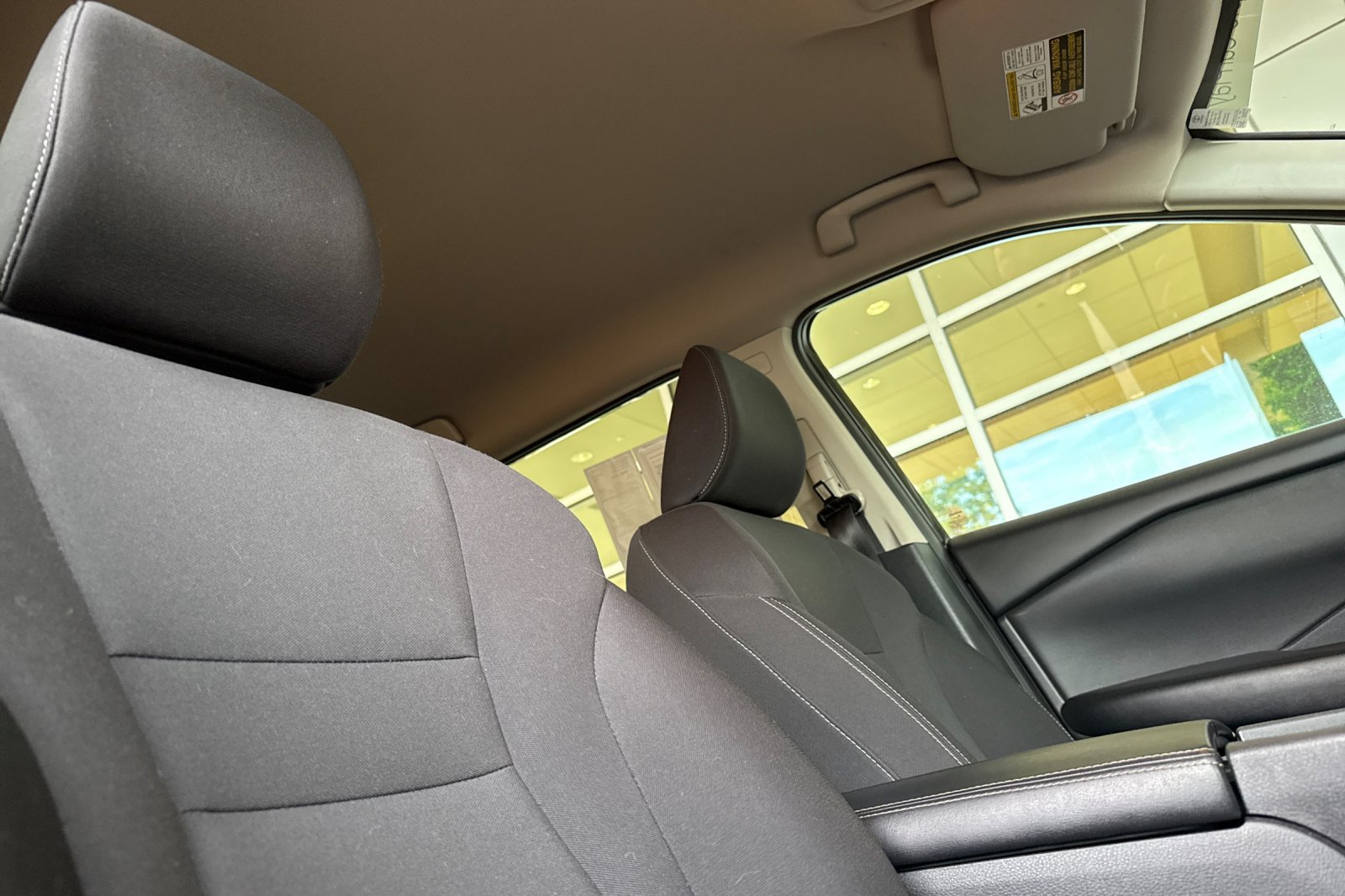 Used 2024 Nissan Rogue S FWD image 17