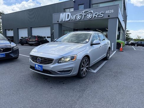 Used 2017 Volvo S60 T5 Inscription Platinum w/ Climate Package AWD/4WD image 2