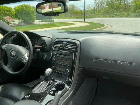 Used 2009 Chevrolet Corvette Convertible w/ Preferred Equipment Group RWD image 16