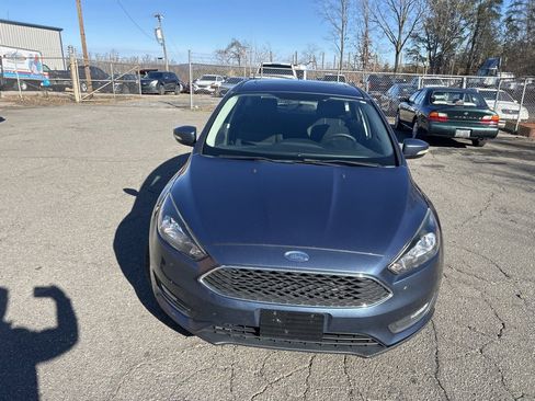 Used 2018 Ford Focus SEL image 3