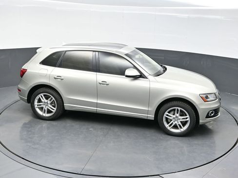 Used 2017 Audi Q5 2.0T Premium Plus w/ Technology Package AWD/4WD image 37