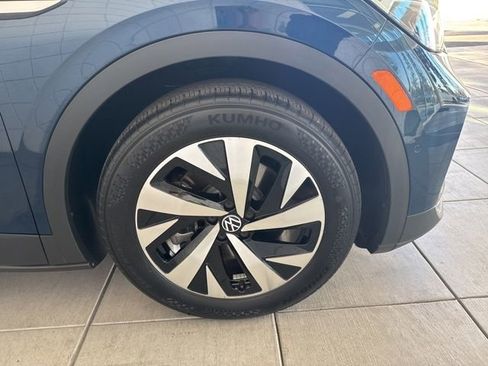 Certified 2023 Volkswagen ID.4 Pro image 7