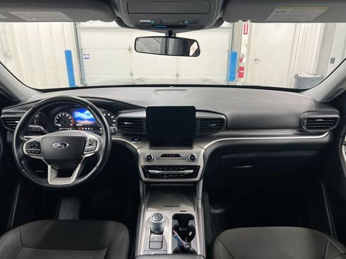 Used 2022 Ford Explorer XLT AWD/4WD image 10