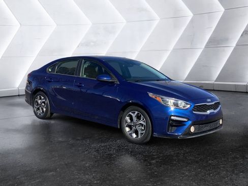 Used 2021 Kia Forte LXS image 1