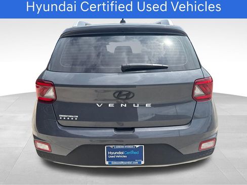 Certified 2023 Hyundai Venue SEL FWD image 4
