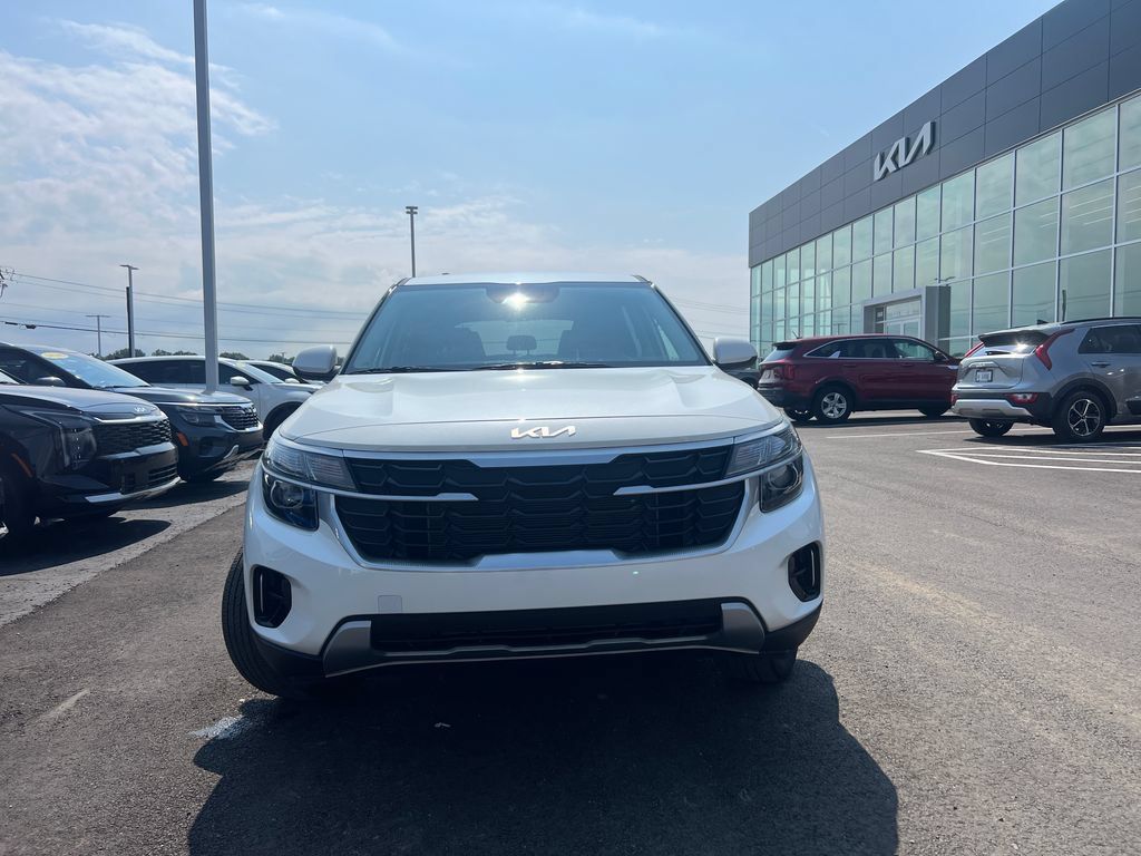 Certified 2024 Kia Seltos LX AWD/4WD image 14